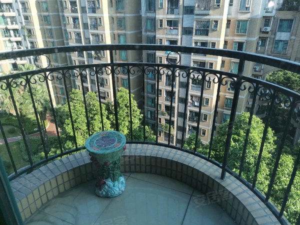 佛山南海城市广场怡翠花园怡翠花园全新家具三房,南北对流随时看房