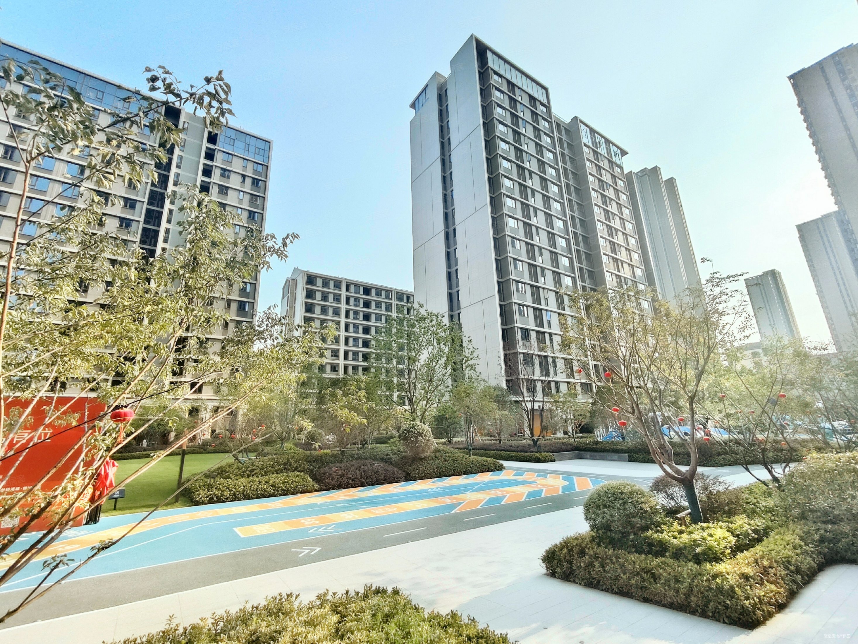 融创滨湖印4室2厅精装修170平采光好周边商圈成熟