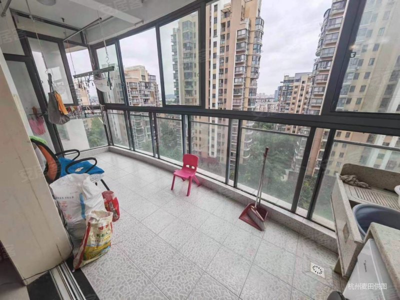 湘湖人家二房双阳台家具齐全满五年拎包入住看房方便