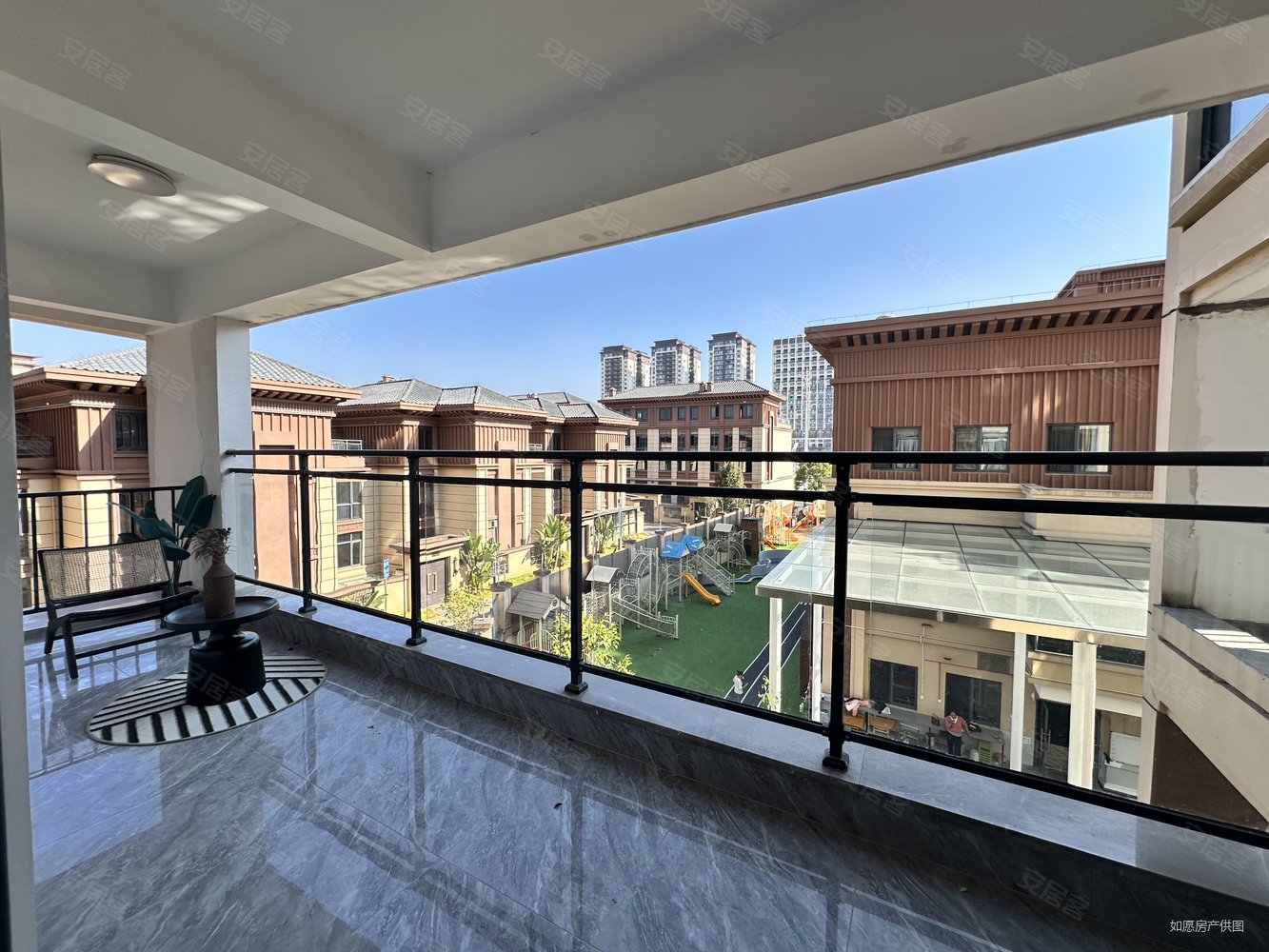 海宏天玺4室2厅2卫133㎡南北65万