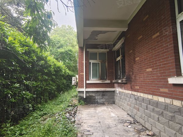 杭州富阳银湖金苑山庄独栋别墅简装,大花园安静近地铁 居家办公5房3卫