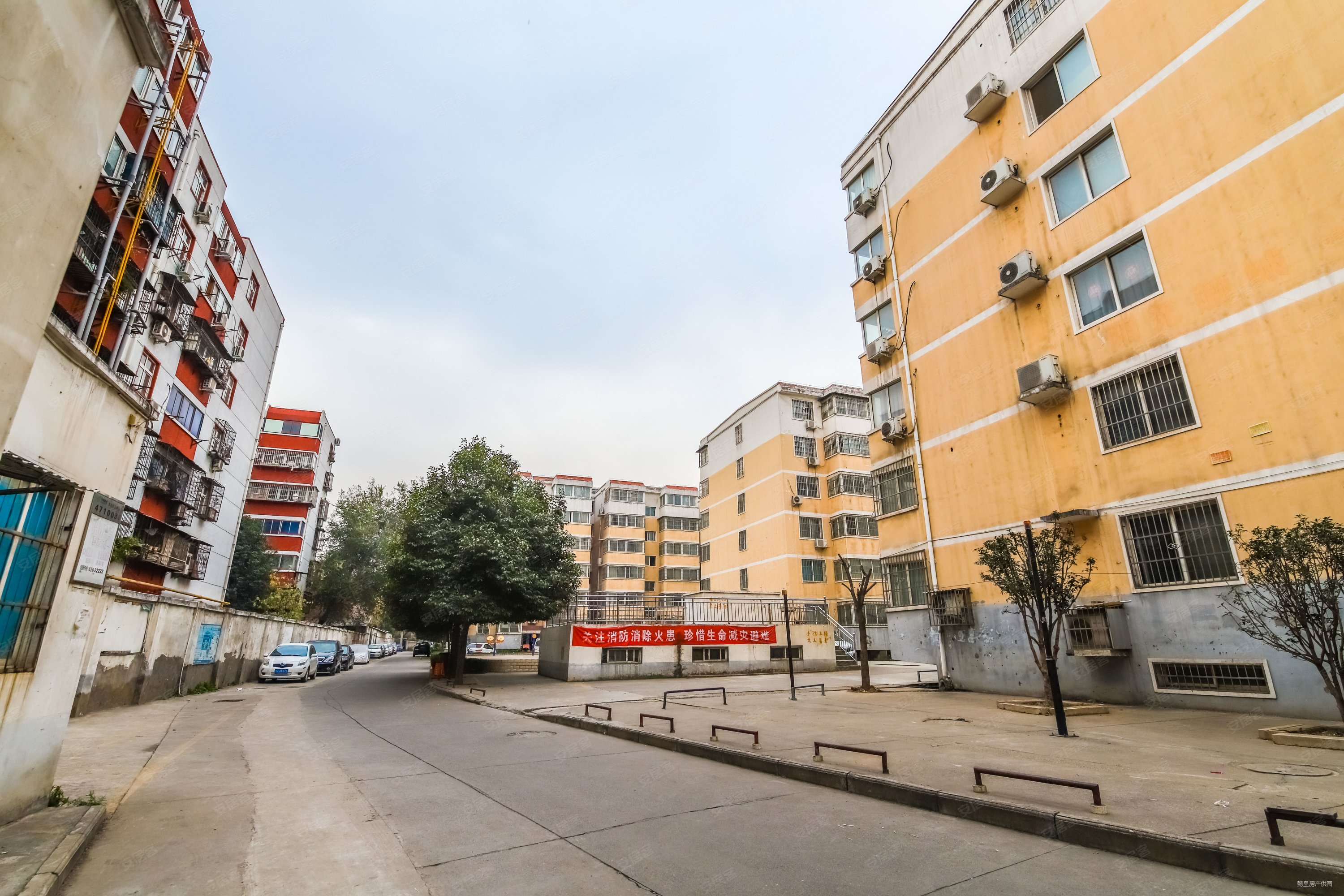 广州市场 阳光丽城2室2厅低楼层南北通透房东实心卖 有钥匙