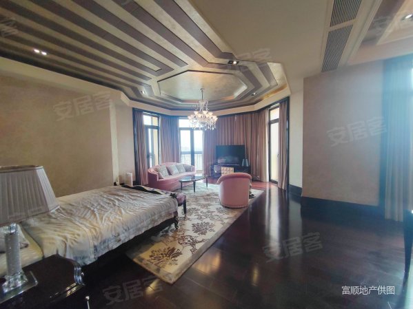 上海星河湾(一期)5室2厅5卫376㎡南2670万