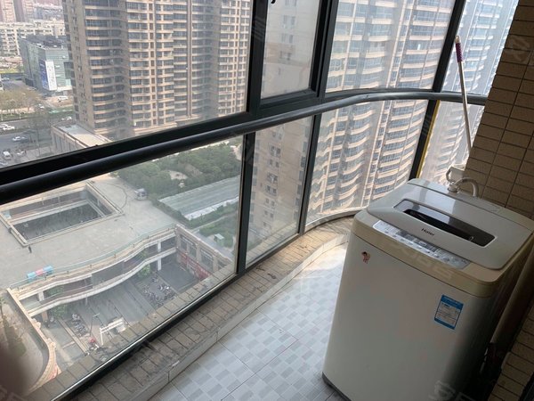 郑州金水曼哈顿曼哈顿广场燕庄地铁口 未来路与金水路 一室一厅无中介