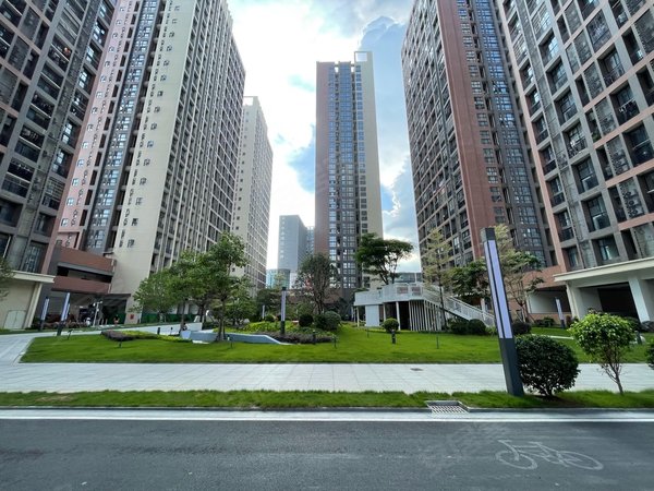 广州白云金沙洲万益广场(一三期)万益广场复式2房出租,看房方便,拎包