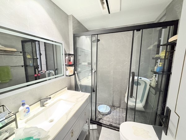 金华婺城湖海塘保集海塘府保集海塘府 一梯一户 三房两卫 自住豪装 品牌家具 全屋定制出租房源真实图片