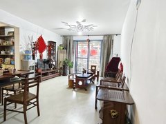 桂林象山中山南路出租!万象城旁鸣翠新城电梯9楼,带家具家电拎包入住2200元出租房源真实图片