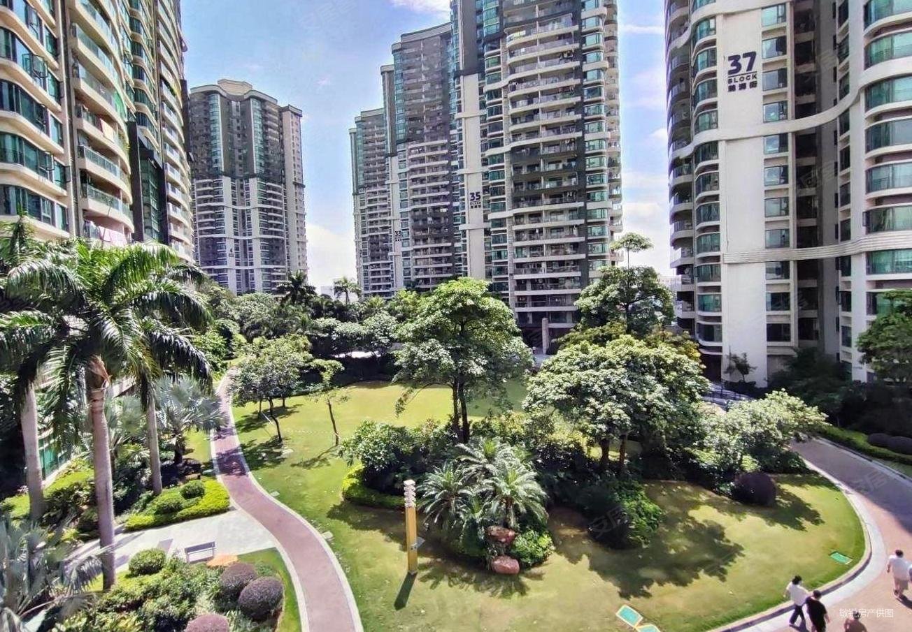 雅居乐剑桥郡佰利山近医院中间好楼层精装可拎包入住