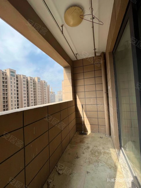 新潮塘小面积82平1298万带杂物间