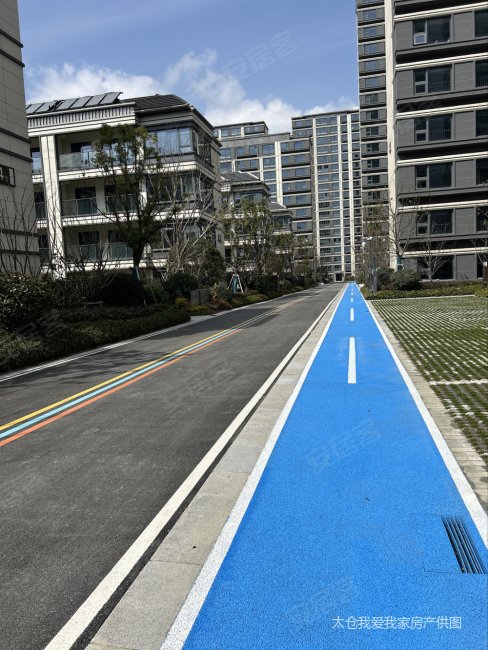 云萃景园3室2厅2卫96.3㎡南219万