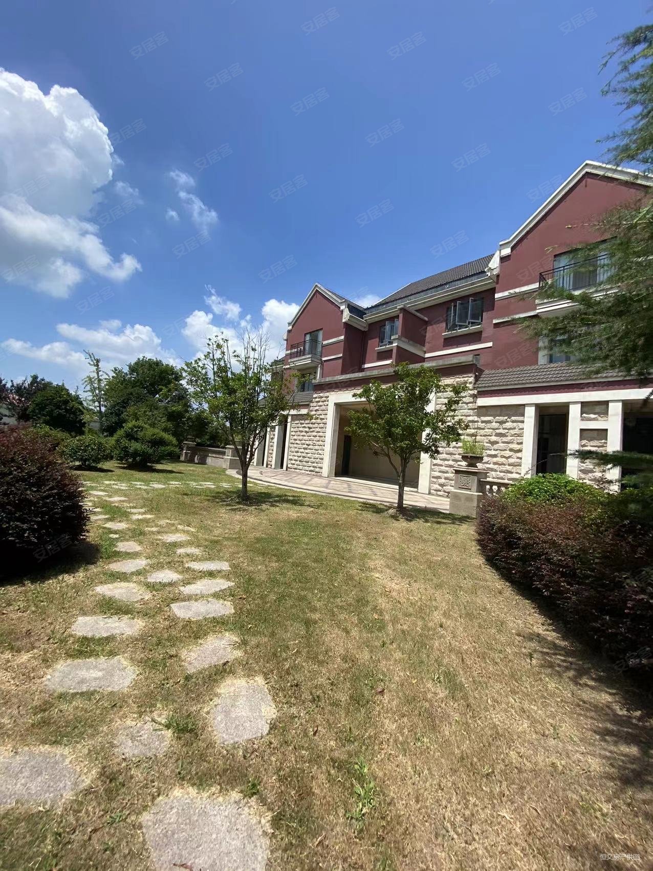 日月光翠湖湾花园别墅