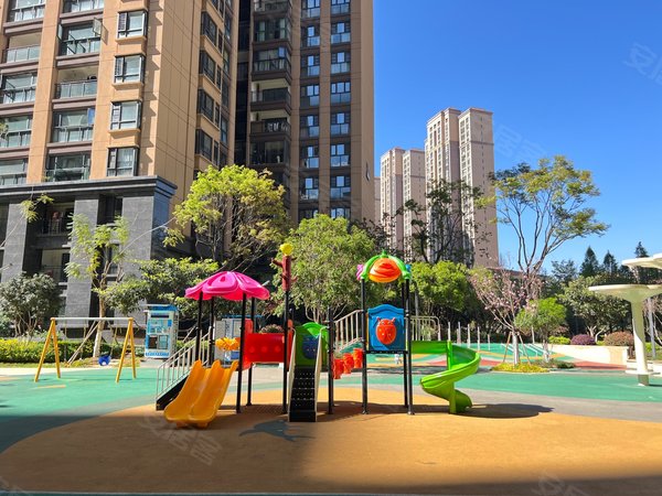 昆明官渡新螺蛳湾俊发星湾俊园新螺蛳湾旁  彩云城星湾俊园三室 大