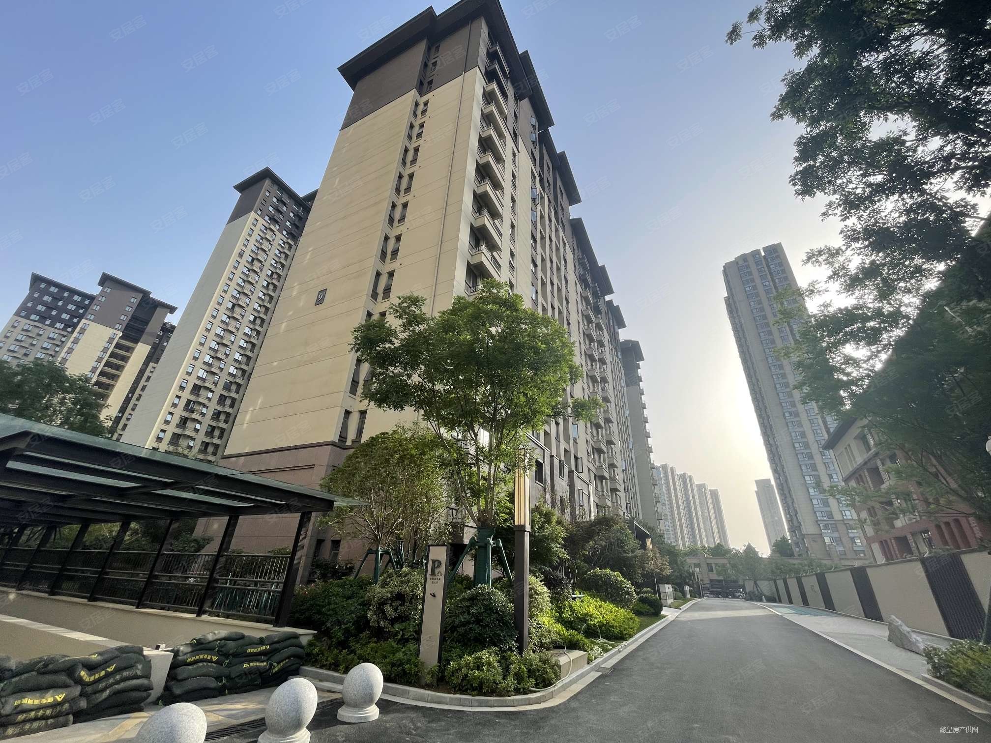 建业滨河珑府