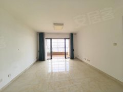 海口美兰国兴一线江景房 和风江岸公务员小区 空房 办G公居家均可 采光好出租房源真实图片