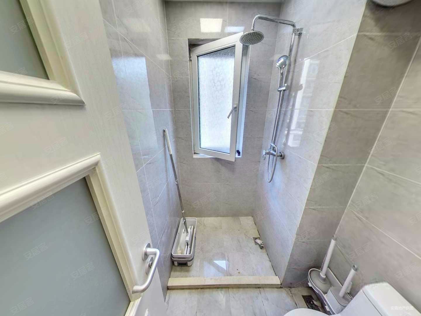 万科新都会3室2厅2卫94.51㎡南北118万