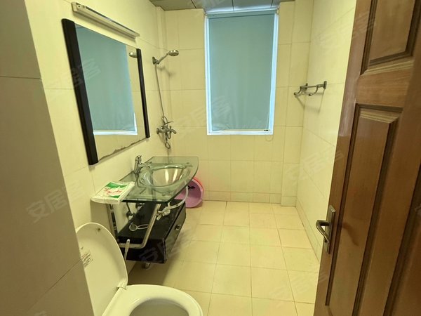 海宁长安镇农发区修川花园长安修川花园精装自住三房出租！拎包入住！出租房源真实图片