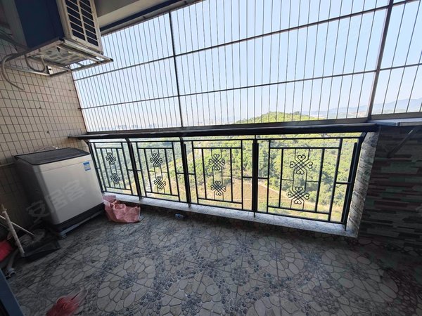 深圳光明公明楼村花园(二期)楼村花园大三房 高层 视野开阔出租房源