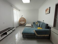 庆阳西峰西峰城区四中!学院路!精装三居室!拎包入住!看房方便!停车方便!出租房源真实图片