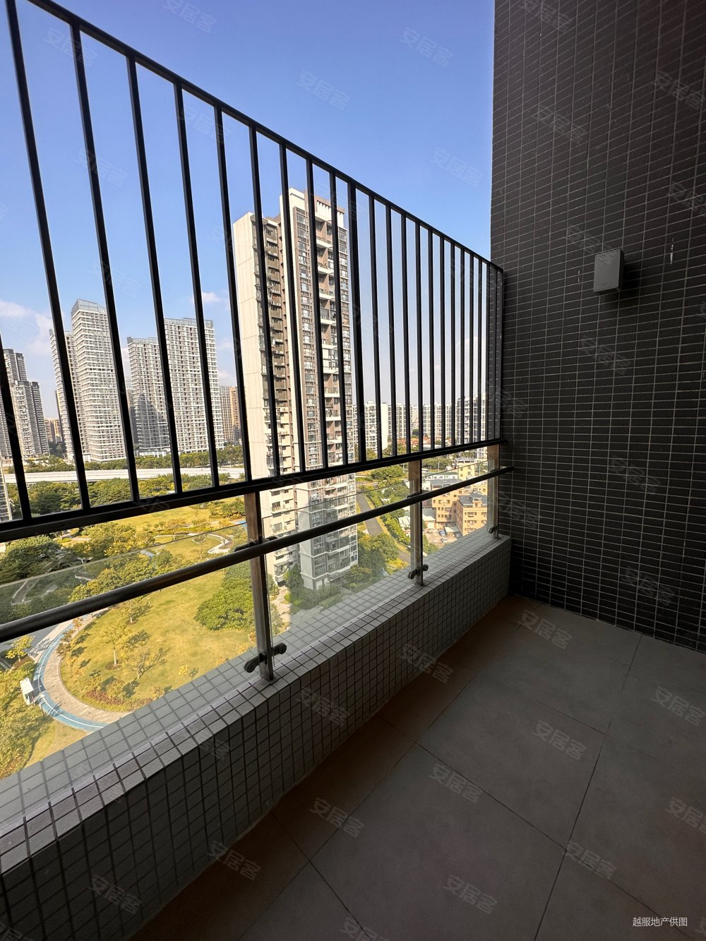 越秀滨海御城4室2厅3卫105.06㎡北300万