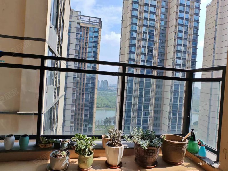 万科金域滨江一期