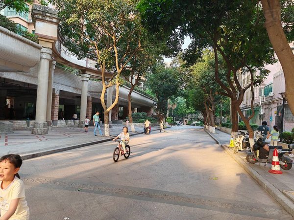 广州越秀水荫路嘉富广场动物园地铁站附近透亮采光丨小区高端大气丨