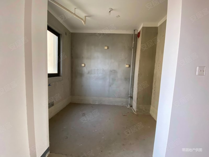 新城御景湾新上出售房子送车位房东诚心出售景观楼层