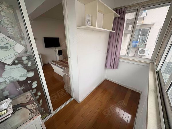 上海闵行莘庄南广场高兴花园一街坊老业主委托 38 00 可租 高兴花园