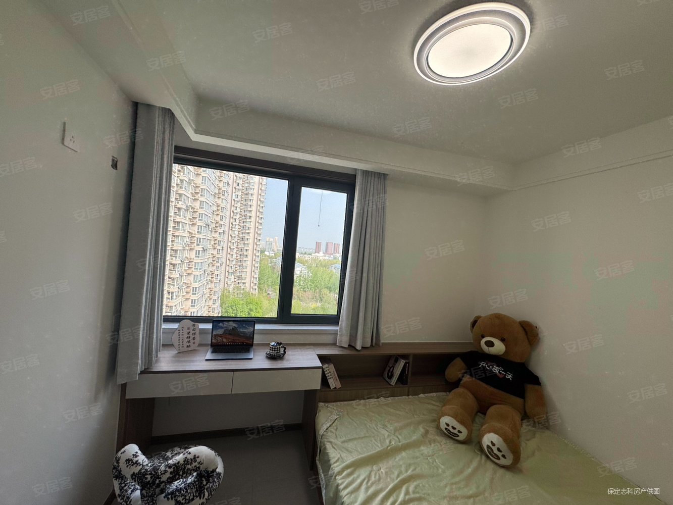 维多利亚夏郡3室2厅2卫137.1㎡南北105.8万