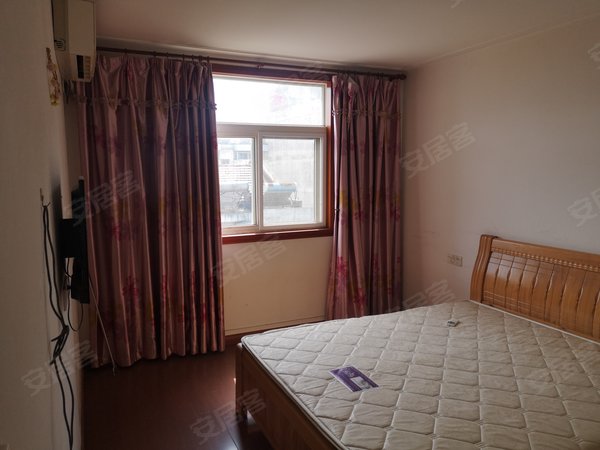 泰州海陵城中南园新村真实在租,文峰旁南园新村简装5楼,2房1200元出租