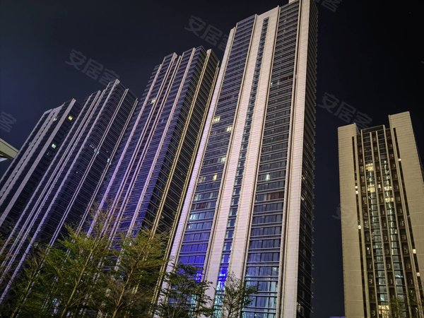 广州黄埔鱼珠保利鱼珠港(商住楼)保利鱼珠港,南向高层江景三房,全新