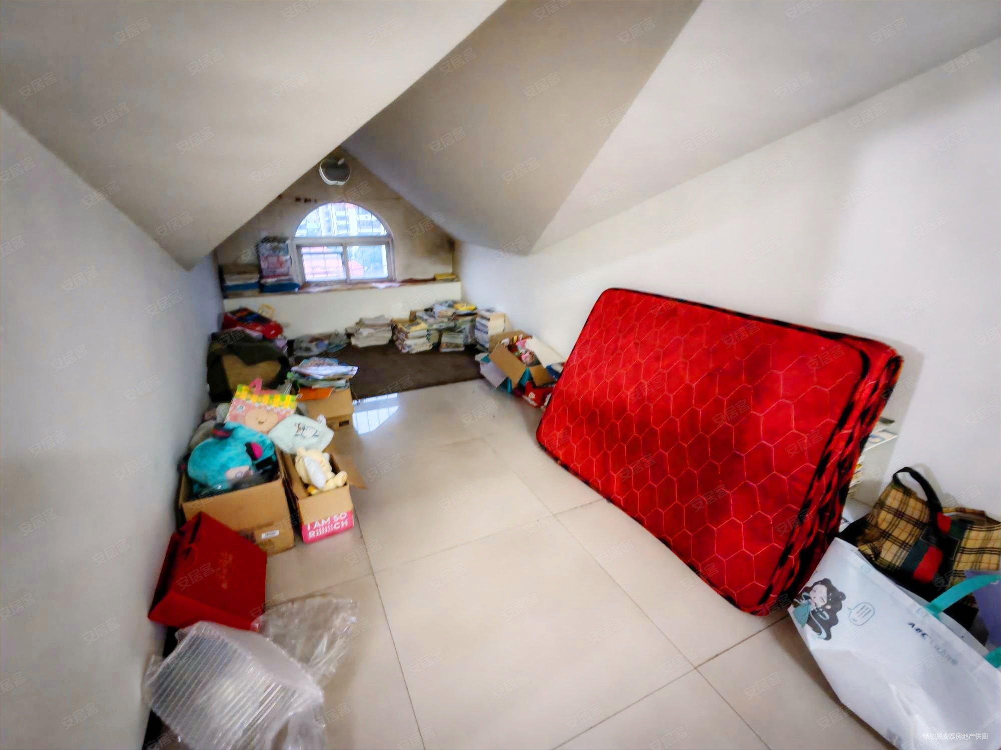 天津房产网>天津二手房>大港二手房>胜利街二手房>兴德里>2000_1500