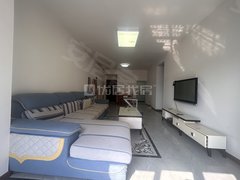 巴中巴州南坝中坝 全新精修 三居 物业费 便宜 停车方便 3台空调出租房源真实图片