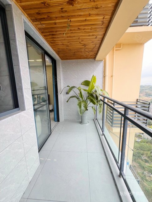 红星紫郡(涪陵)3室2厅2卫85.57㎡南北45万