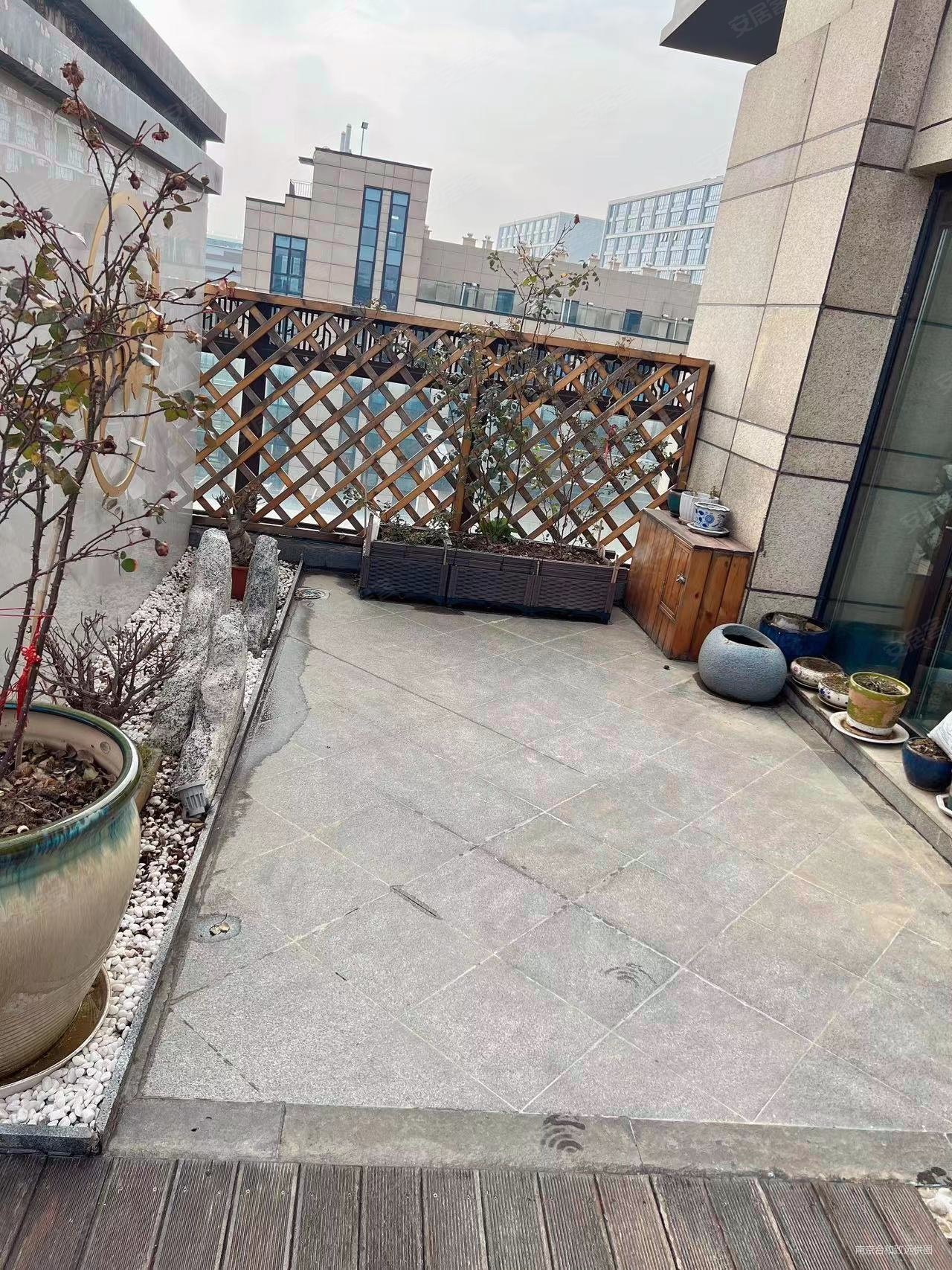 新城璞樾钟山 出行方便 商品房 正南朝向 次新房 满二