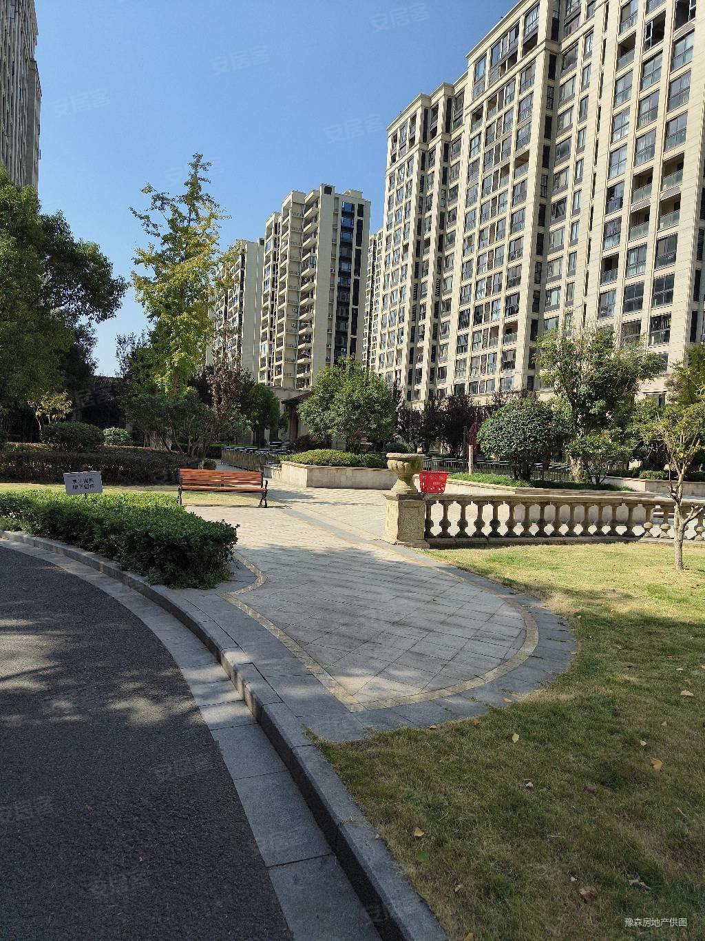 嘉悦城三房两卫精装出售楼层好采光充足