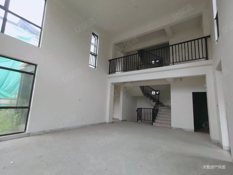 佘山玺樾低密宜居停车方便南北通透产权清晰松江新城