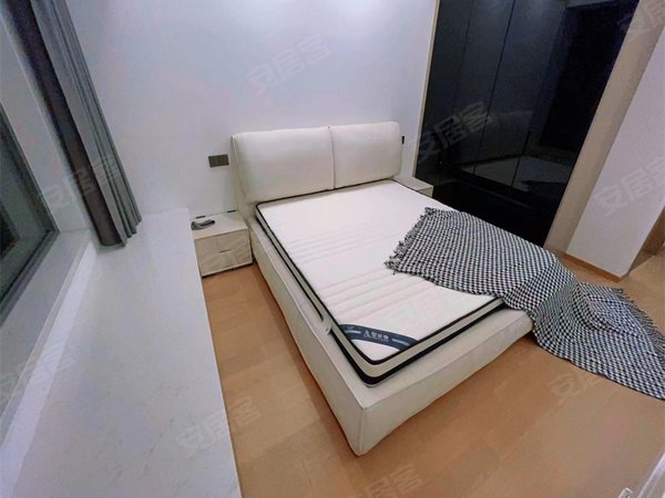 杭州钱塘下沙江滨新雁公寓云水地铁口(可短租,可月付,无中介,包物业