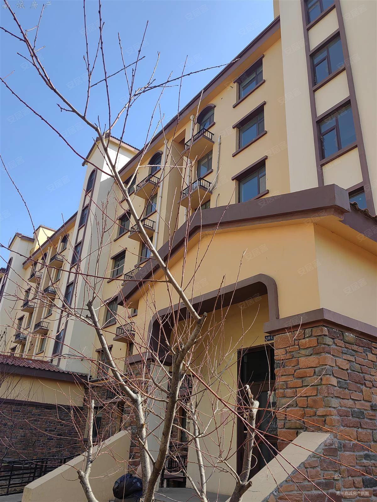 香山丽墅顶层复试上旗城146平精装带家具家电118万带车储