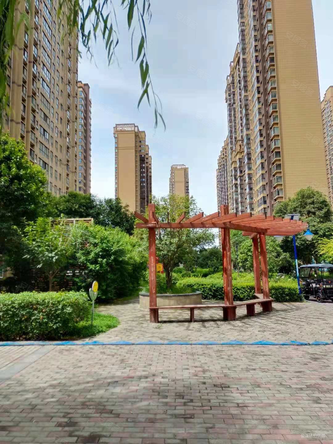 丈八北路龙城铭园二期降40w117平三室160w按揭法拍房