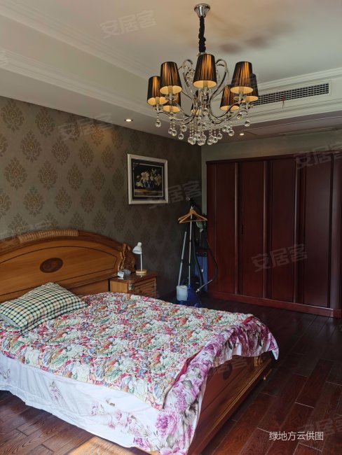 南昌房产网>南昌二手房>象湖二手房>象湖新城二手房>绿地兰宫>488_650