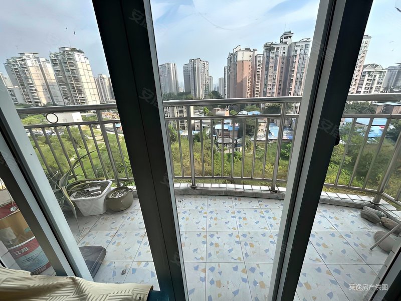 瑞龙凤祥花园近地铁南北通透商品房电梯房刚需小三居