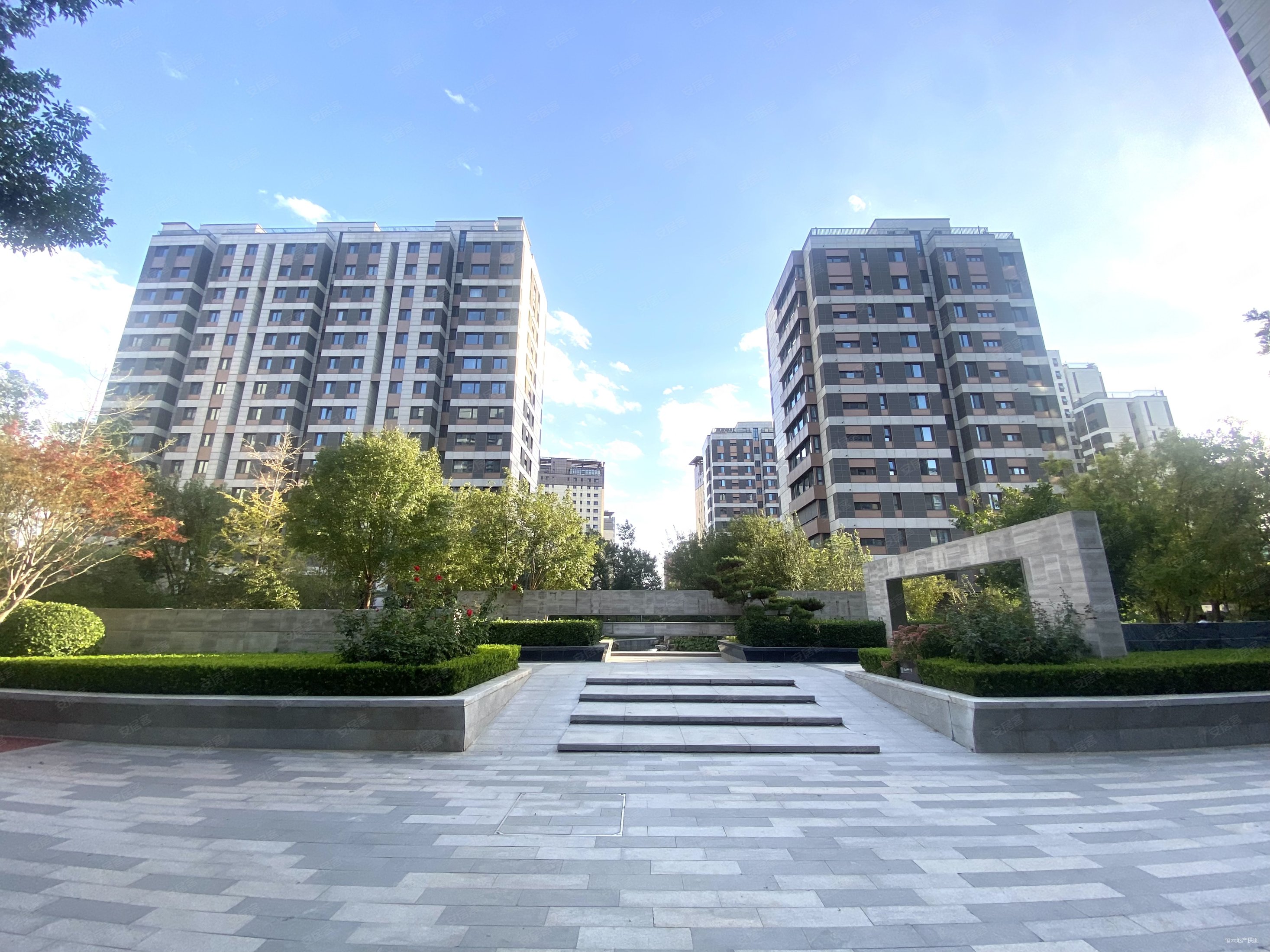 西山甲一号3室2厅2卫118.31㎡南北695万