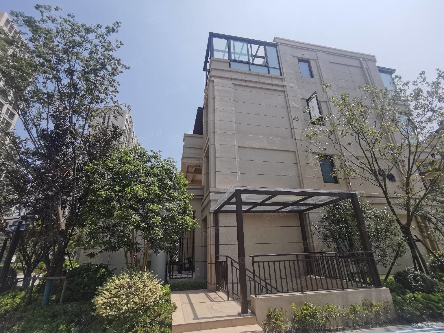 铂翠廷4室2厅3卫134.1㎡南北480万