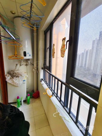 中建锦绣城三期3室2厅2卫125㎡南145万