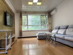 梅河口城区市中心出租 钻石名城一楼 精装修 随时看房 年租 三室 嘎嘎便宜出租房源真实图片