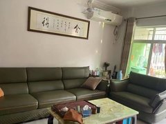 汕尾汕尾城区城区周边通航路新兴小区电梯房2房2厅靓装修带家具1500元出租房源真实图片