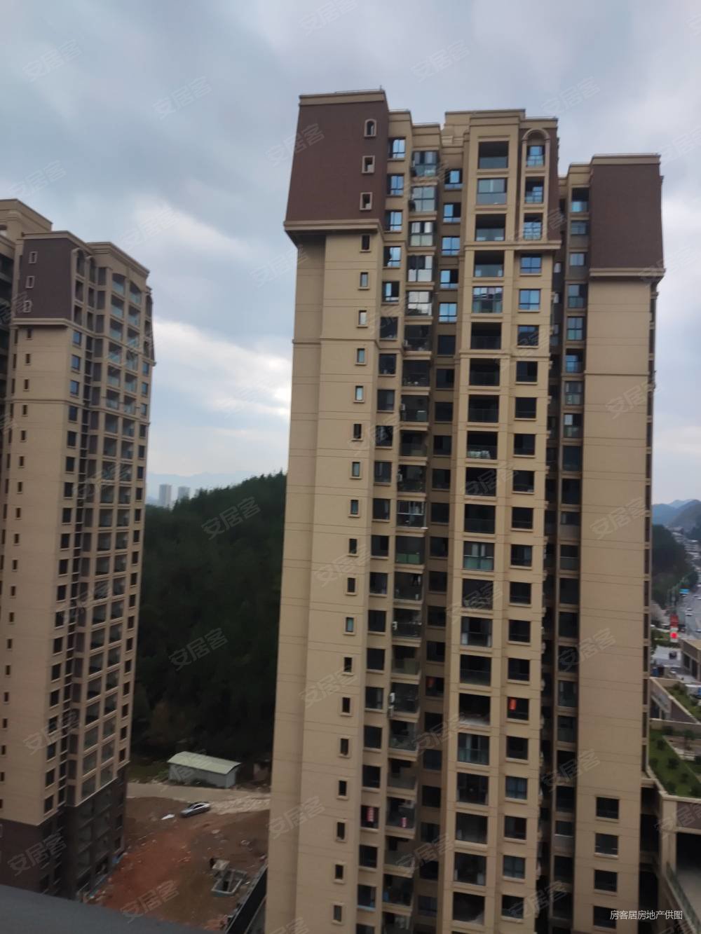 重庆房产网>重庆二手房>黔江二手房>黔江城区二手房>嘉华城(高层)>