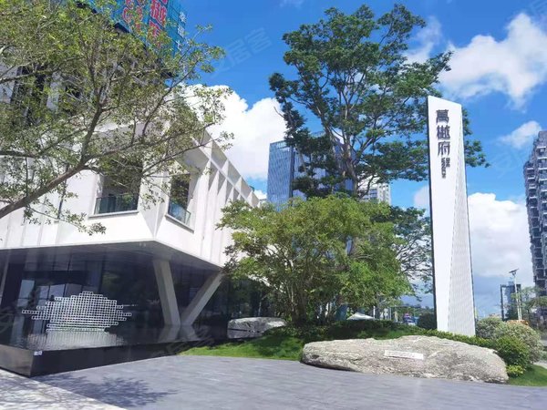 深圳坪山坪山万樾府锦龙地铁站 华润网红盘 大三房 大阳台 精装修