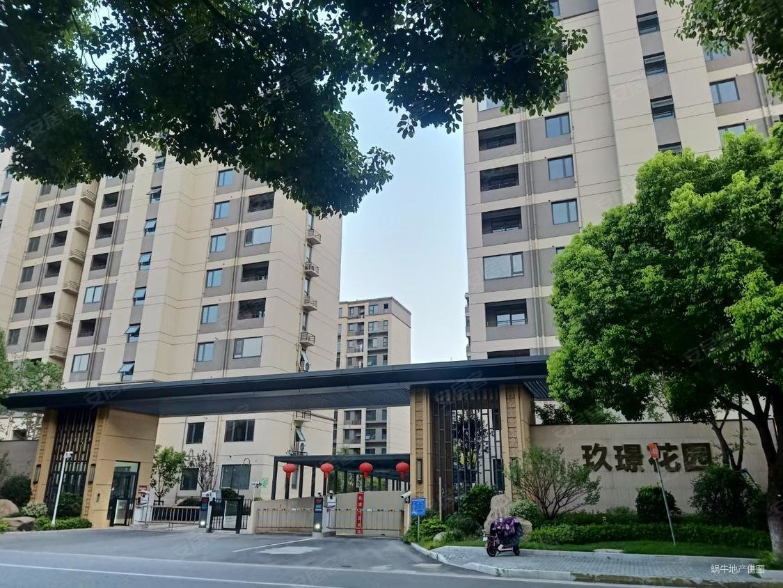 碧桂园玖龙台9楼117平三房出售 清水毛坯140万