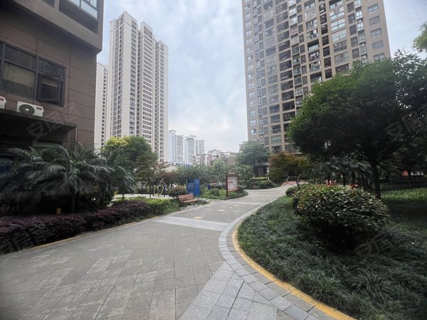 北城华府大两房,房子成色新,配套齐全,干净卫生,拎包即可入住